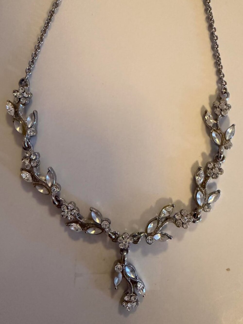 Silver Crystal Floral Statement Necklace – Elegant & Sparkly